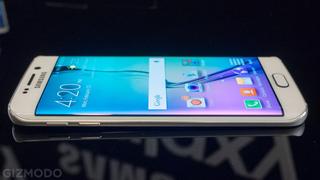 Illustration for article titled El nuevo Samsung Galaxy S6 Edge es extraño, pero fantásticamente extraño